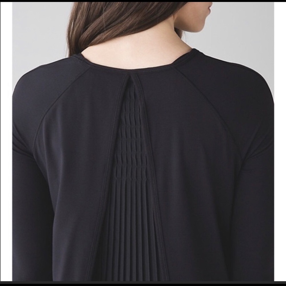 Lululemon Making Moves Pleated Shirt